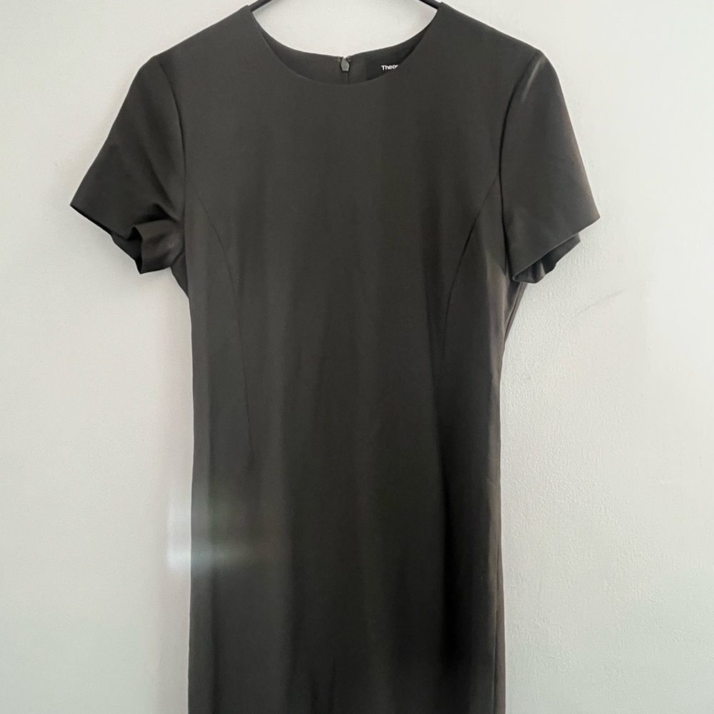 Theory Olive Green Short-Sleeve Midi Sheath Dress